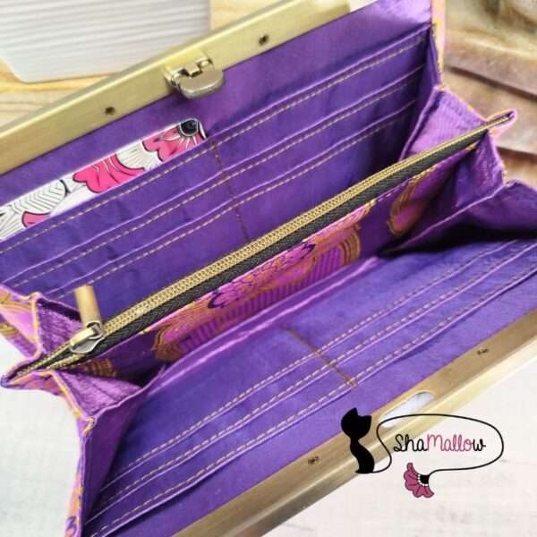 Portefeuille en wax “Rosaces dorées” – Fuchsia & violet – Image 2