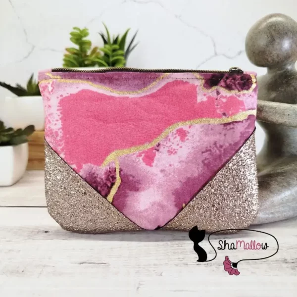 Portemonnaie ou mini trousse en cuir synthétique et wax marbré rose – Image 4