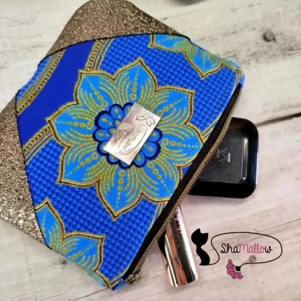 Portemonnaie ou mini trousse en cuir synthétique et wax rosace bleu turquoise – Image 2