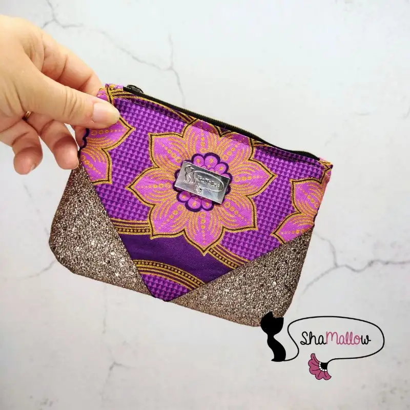 Portemonnaie ou mini trousse en cuir synthétique et wax rosace rose fuchsia