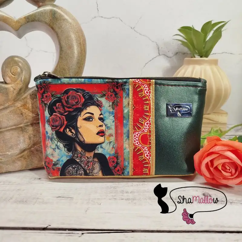 Trousse Juliane - en similicuir vert émeraude et rouge passion