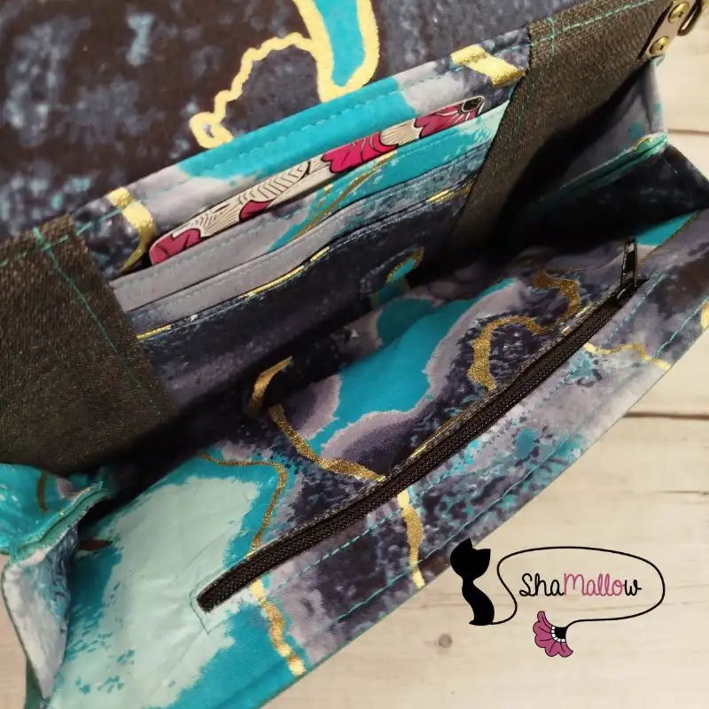 Pochette de soirée en similicuir bleu turquoise et tissu wax marbré gris – Image 5