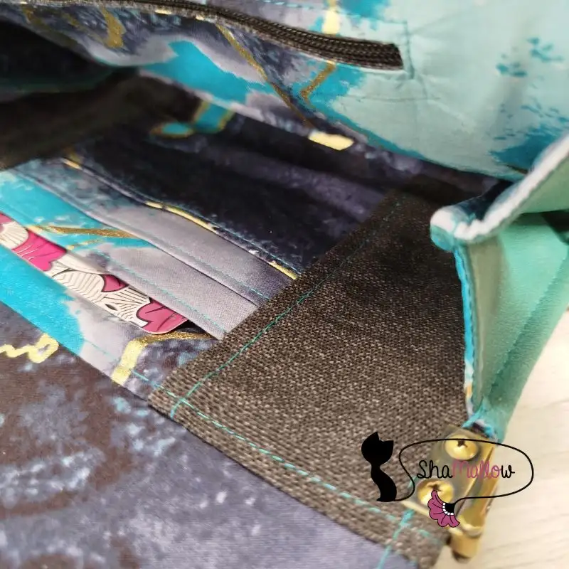 Pochette de soirée en similicuir bleu turquoise et tissu wax marbré gris – Image 6